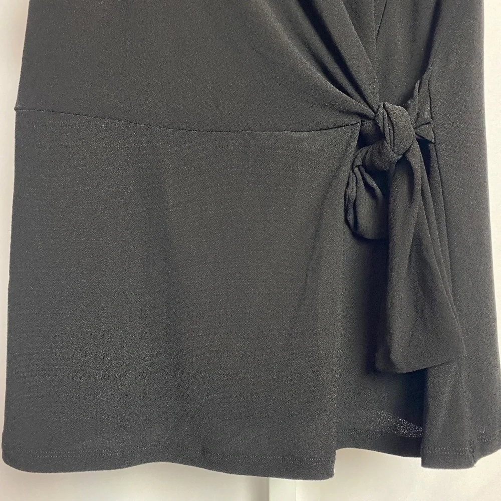 Diana Bell Womenʻs Black Sleeveless Evening Blouse w/ Tie at Waist Large